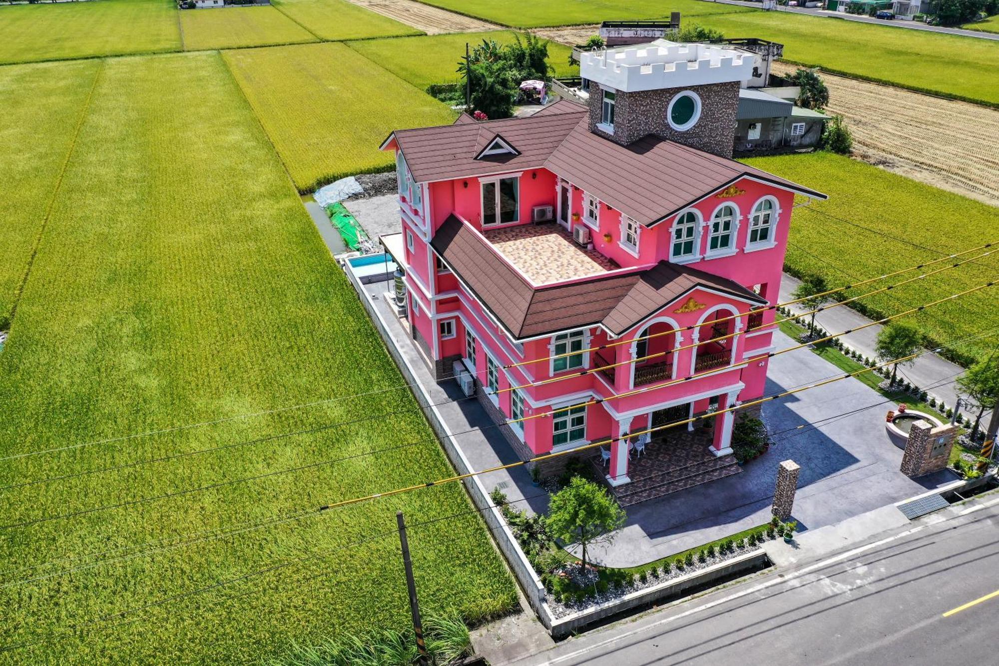 Michelin Castle - Yilan Homestay Wujie Buitenkant foto
